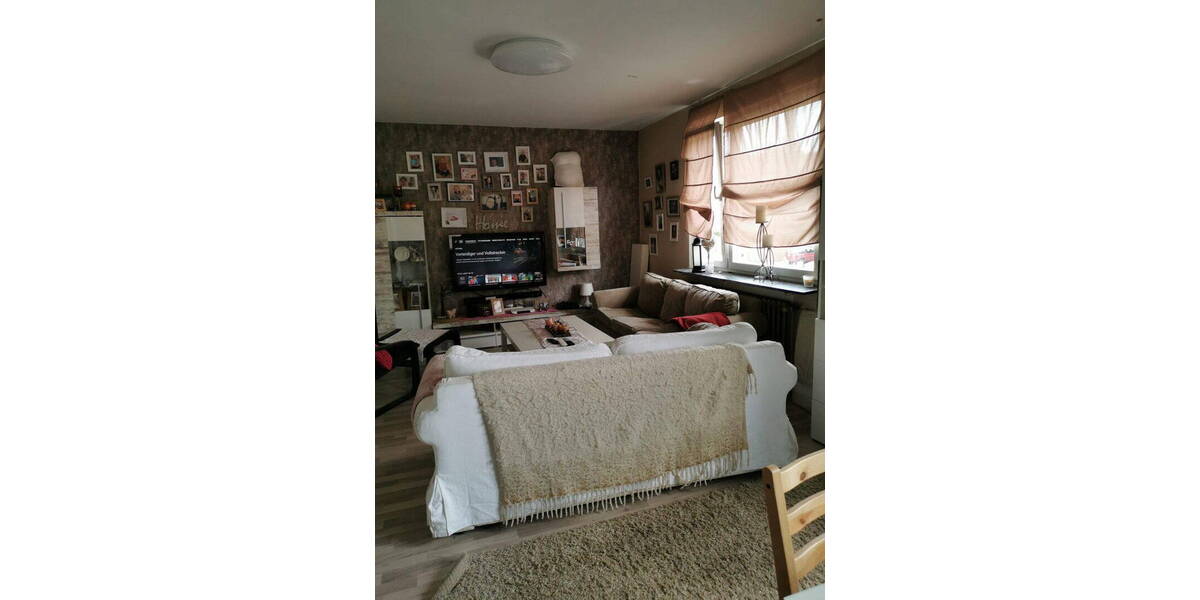 Etagenwohnung Duisburg Untermeiderich - 4 Zimmer, 100 m&sup2;, 579&euro; | Angebot:26283855