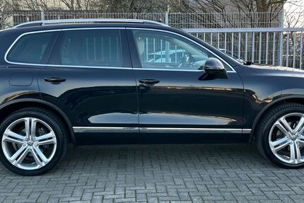 VW Touareg 174.000 km 20.950 &euro; Dinslaken 46539