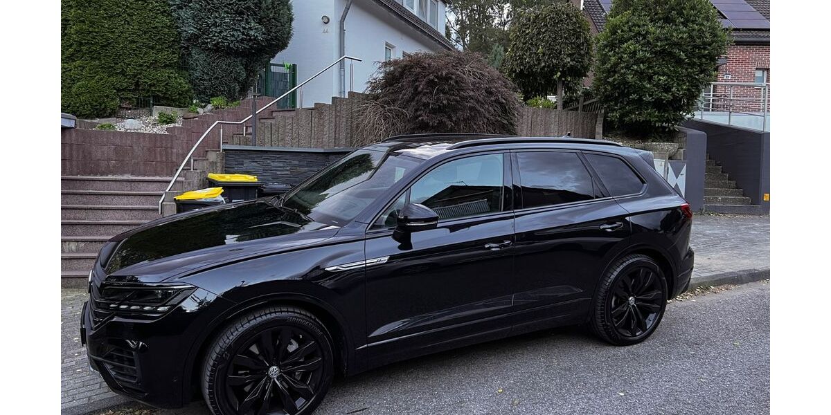 VW Touareg 13.850 km 54.400 &euro; Essen 45276