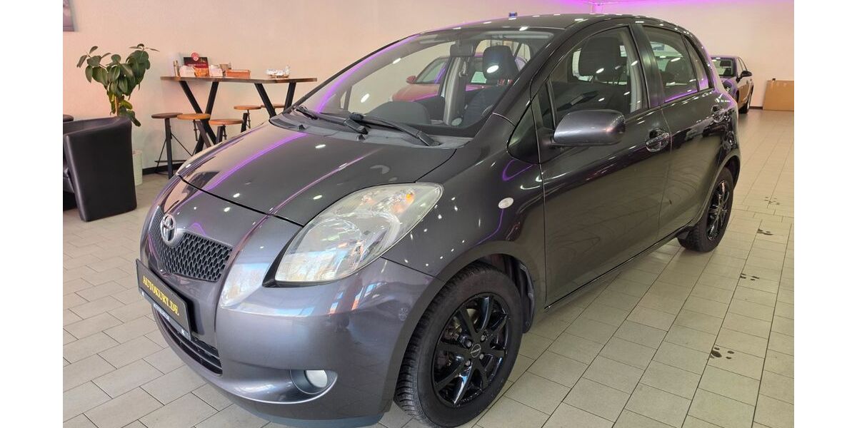 Toyota Yaris 200.000 km 2.490 &euro; Recklinghausen 45661