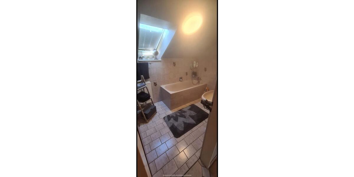 Dachgeschoßwohnung Recklinghausen Berghausen - 2.5 Zimmer, 66 m&sup2;, 337&euro; | Angebot:26279881