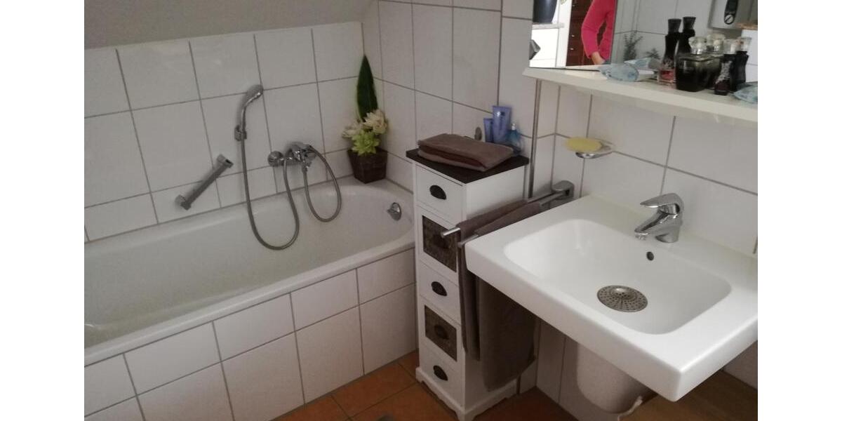 Dachgeschoßwohnung Gelsenkirchen Gelsenkirchen-Nord - 3 Zimmer, 49 m&sup2;, 500&euro; | Angebot:25948925