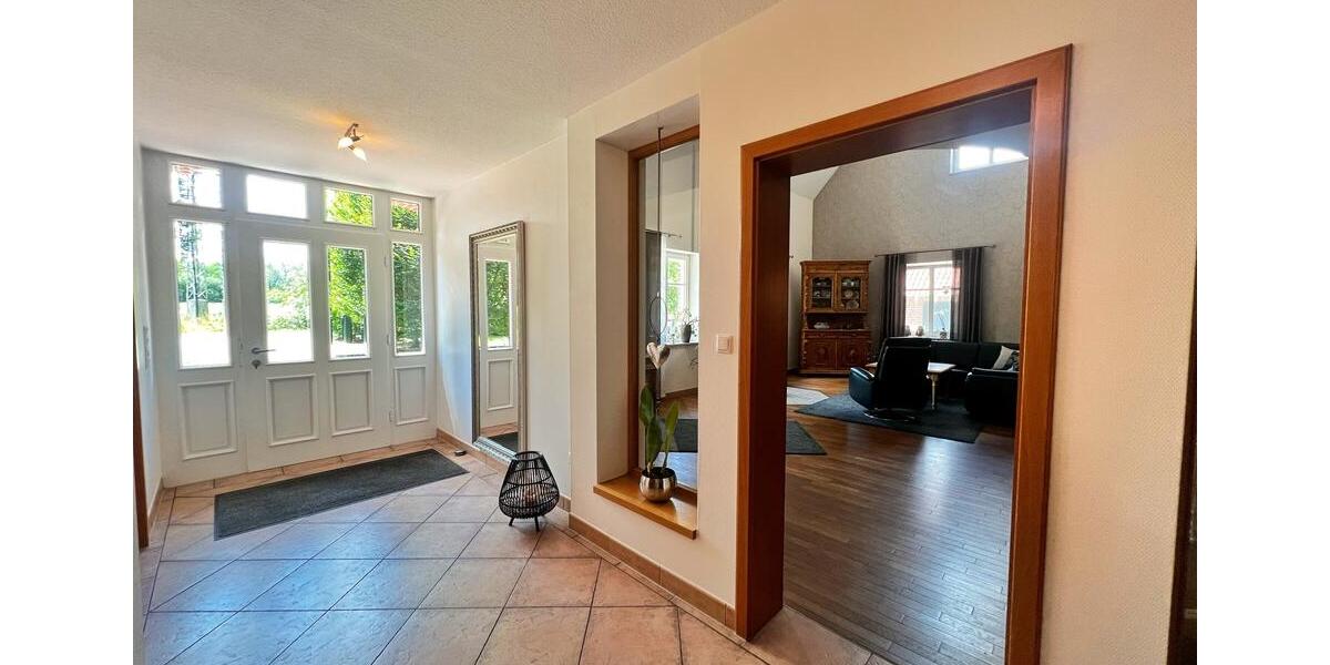 Einfamilienhaus Velen - 8 Zimmer, 245 m&sup2;, 2.480&euro; | Angebot:21729104