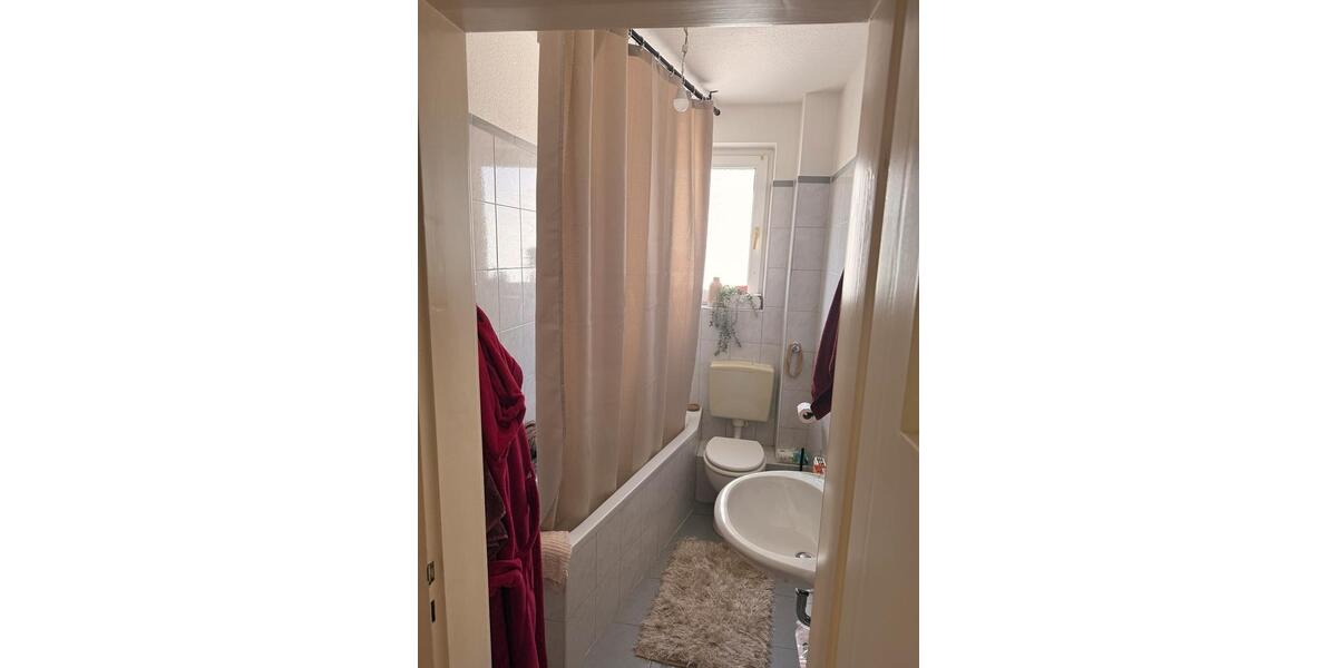 Etagenwohnung Essen Stadtbezirk IV - 2.5 Zimmer, 65 m&sup2;, 510&euro; | Angebot:26250718