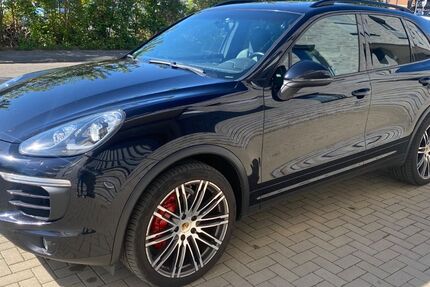 Porsche Cayenne 199.000 km 21.800 &euro; Recklinghausen 45665