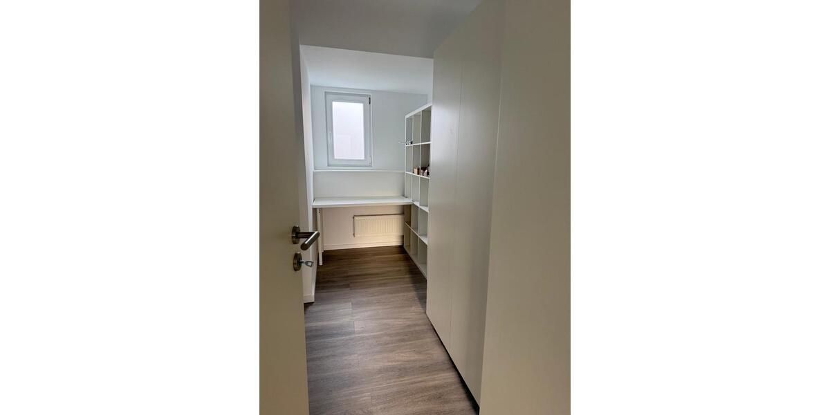 Dachgeschoßwohnung Essen Stadtbezirk III - 2 Zimmer, 53 m&sup2;, 1.480&euro; | Angebot:25247983