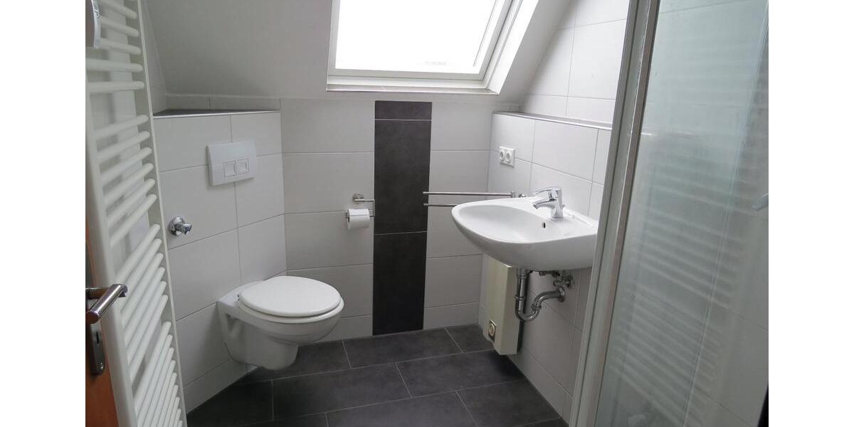 Etagenwohnung Voerde (Niederrhein) - 3 Zimmer, 80 m&sup2;, 700&euro; | Angebot:25129055