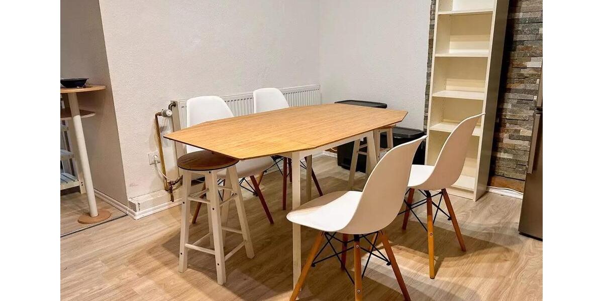 Dachgeschoßwohnung Essen Stadtbezirk VI - 15 Zimmer, 141 m&sup2;, 450&euro; | Angebot:25976744