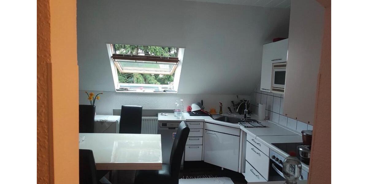 Dachgeschoßwohnung Duisburg Ruhrort - 4 Zimmer, 84 m&sup2;, 610&euro; | Angebot:26297455