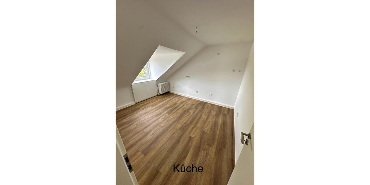 Dachgeschoßwohnung Gelsenkirchen Gelsenkirchen-Nord - 3 Zimmer, 61 m&sup2;, 730&euro; | Angebot:26276793