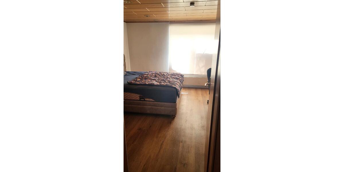 Etagenwohnung Essen Stadtbezirk III - 4 Zimmer, 103 m&sup2;, 1.075&euro; | Angebot:26292985
