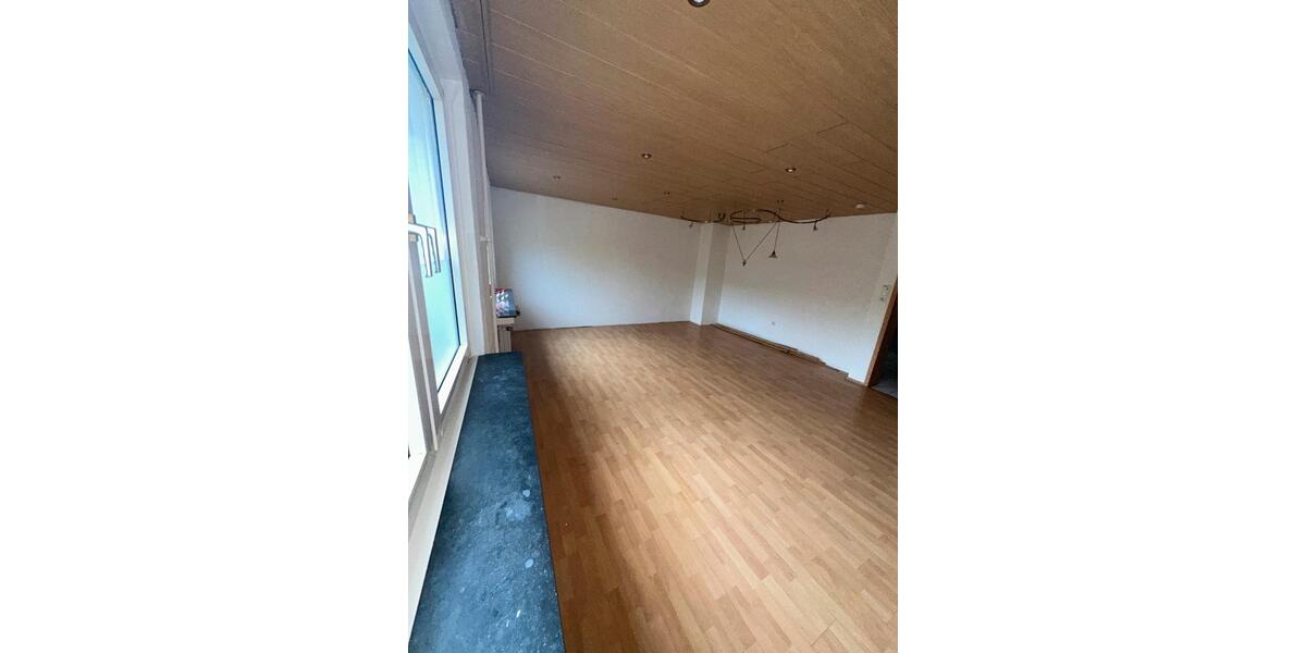 Etagenwohnung Duisburg Mittelmeiderich - 2.5 Zimmer, 70 m&sup2;, 118.000&euro; | Angebot:26124178