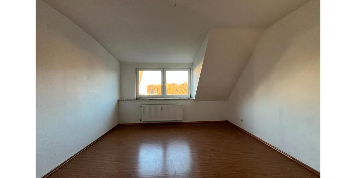 Dachgeschoßwohnung Essen Stadtbezirk IV - 3 Zimmer, 73 m&sup2;, 513&euro; | Angebot:26279262
