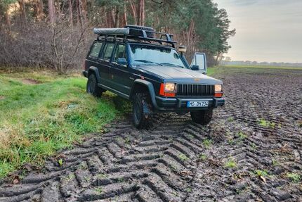 Jeep Cherokee 340.000 km 12.300 &euro; Rheinberg 47495
