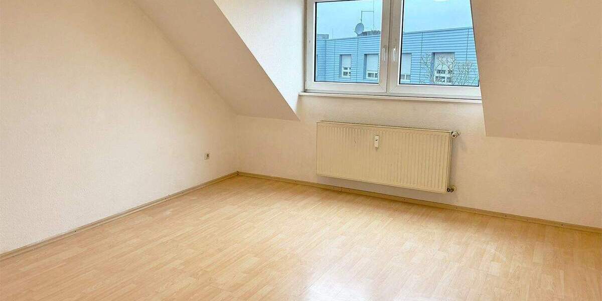 Zimmer Essen Stadtkern - 4 Zimmer, 95 m&sup2;, 700&euro; | Angebot:25773897