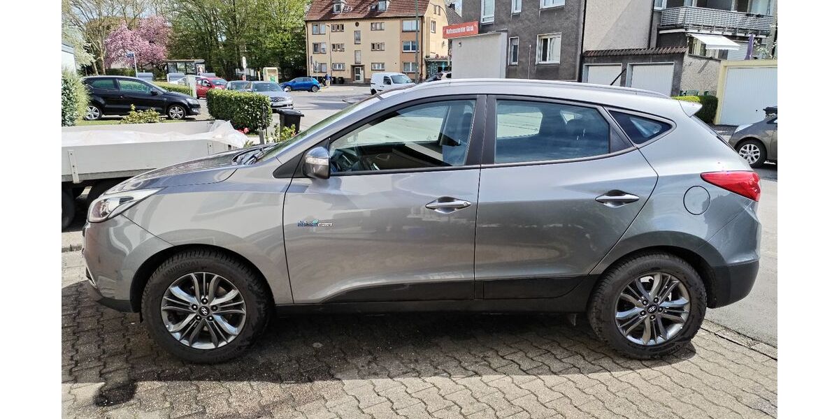 Hyundai ix35 76.092 km 10.990 &euro; Bochum 44866