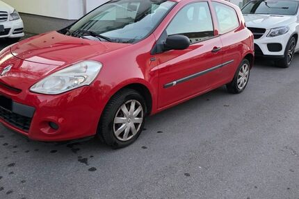 Renault Clio 148.000 km 3.700 &euro; Duisburg 47055
