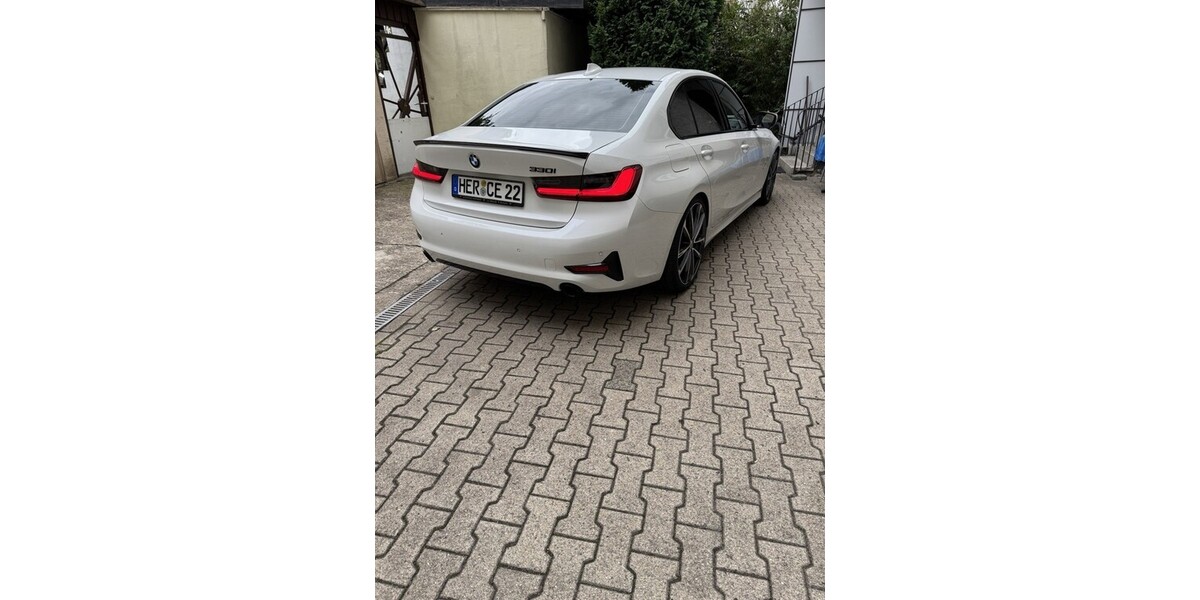 BMW 330i 61.300 km 33.500 &euro; Herne 44623