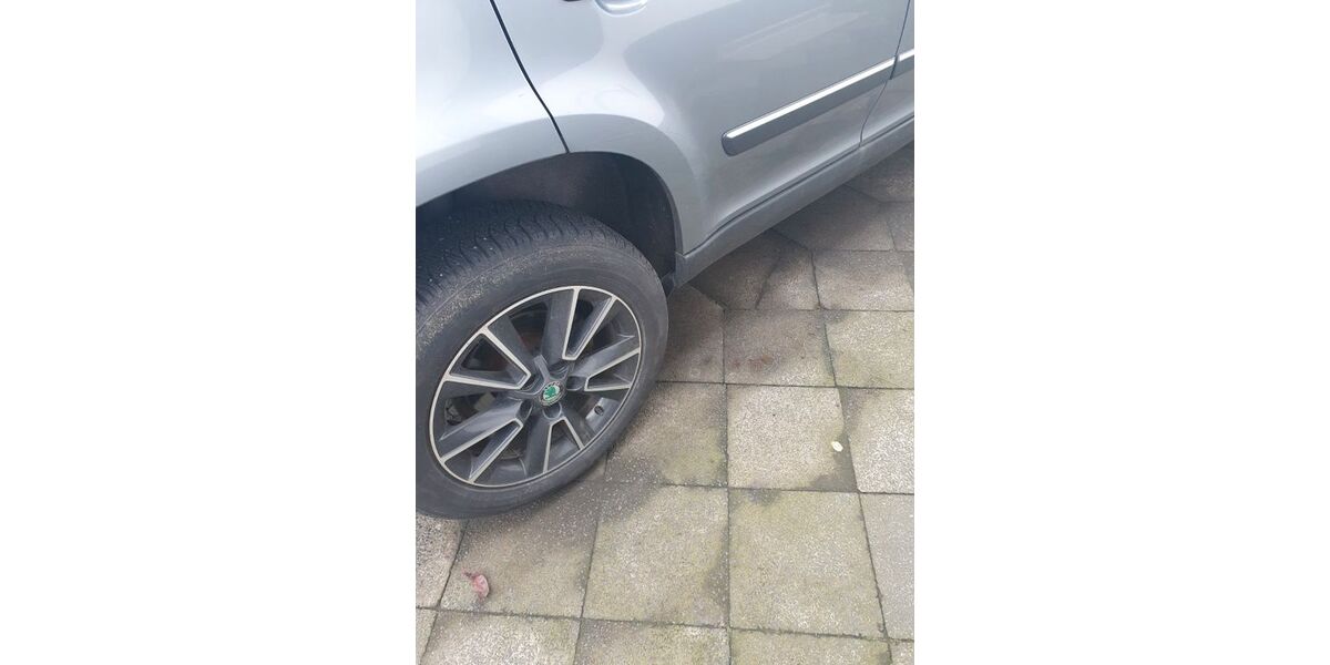 Skoda Yeti 100.450 km 10.200 &euro; Bochum 44892