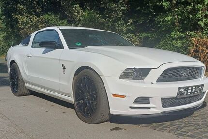 Ford Mustang 131.000 km 18.900 &euro; Duisburg 47138