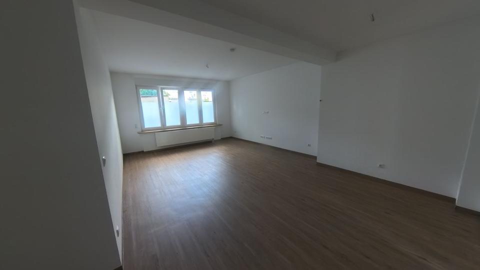 Erdgeschoßwohnung Oberhausen Schmachtendorf - 3.5 Zimmer, 110 m&sup2;, 1.400&euro; | Angebot:26038742