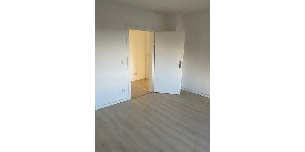 Zimmer Duisburg Alt-Hamborn - 3 Zimmer, 77 m&sup2;, 579&euro; | Angebot:25750181
