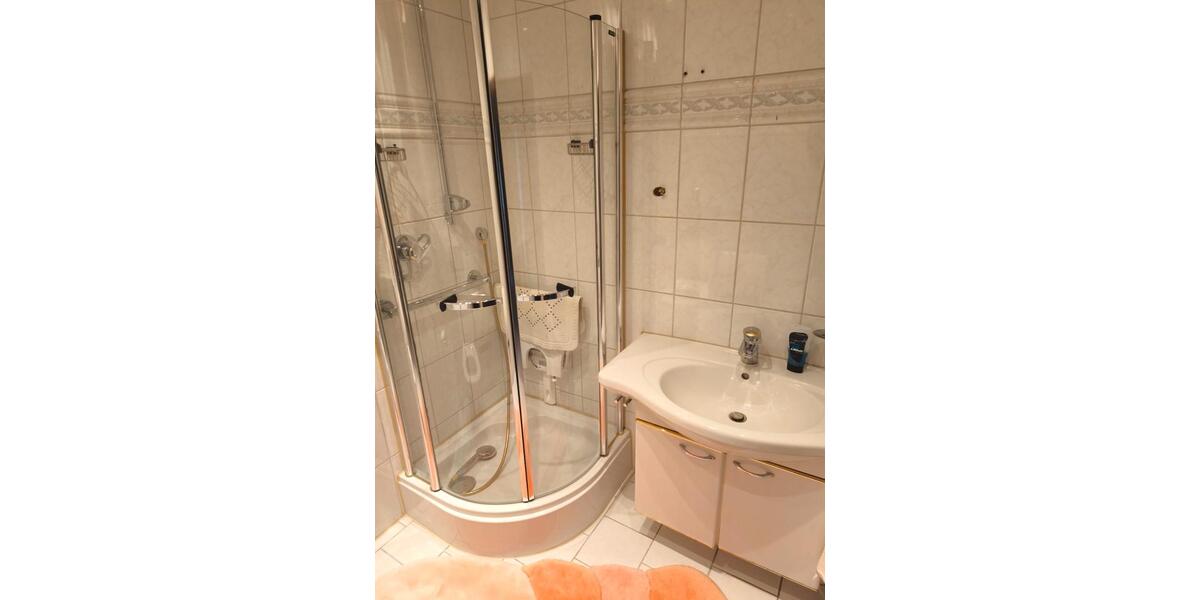 Etagenwohnung Gelsenkirchen - 2 Zimmer, 75 m&sup2;, 800&euro; | Angebot:26296671