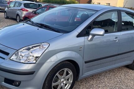 Toyota Corolla Verso 111.000 km 5.999 &euro; Essen 45355