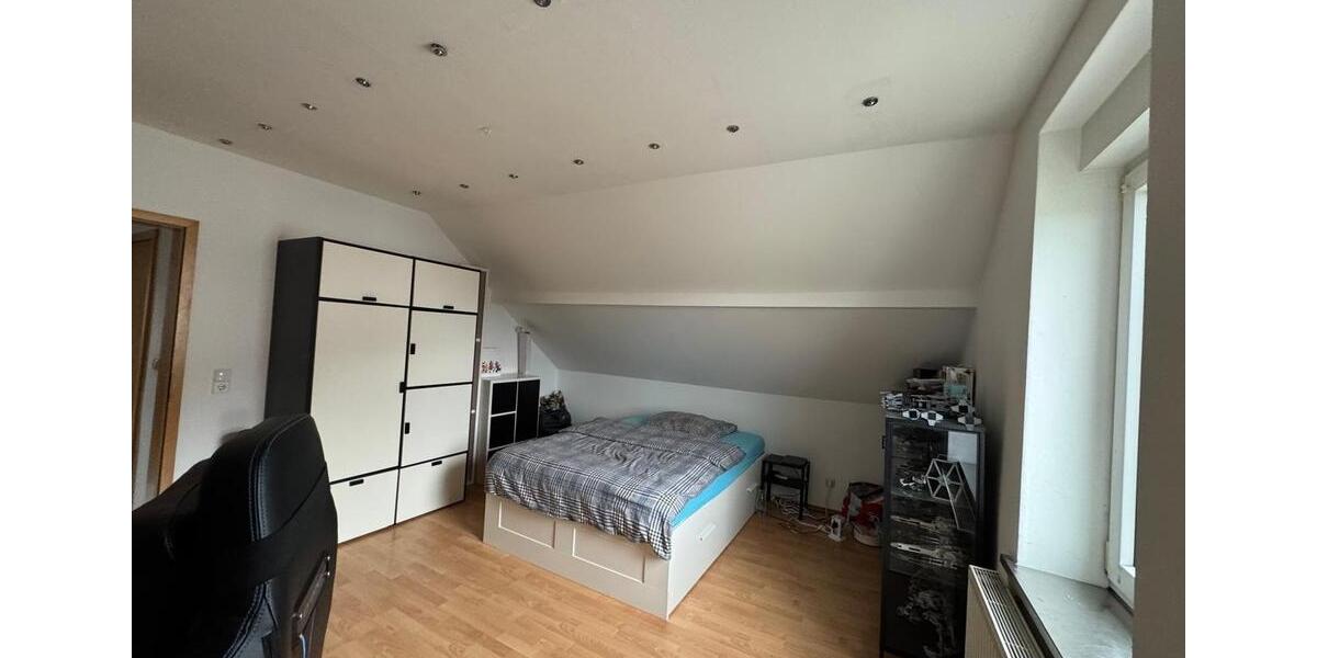 Dachgeschoßwohnung Bochum Bochum-Südwest - 3 Zimmer, 89 m&sup2;, 795&euro; | Angebot:26297058