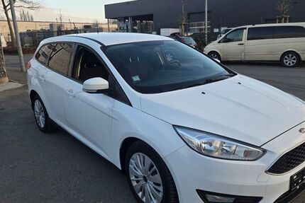 Ford Focus 97.000 km 8.990 &euro; Gelsenkirchen 45884