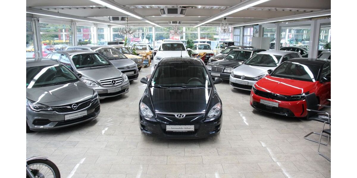Hyundai i30 125.000 km 2.990 &euro; Essen 45356