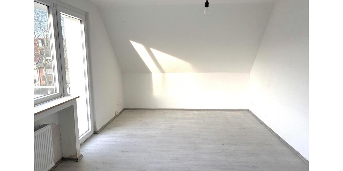 Dachgeschoßwohnung Essen Stadtbezirk IV - 2 Zimmer, 61 m&sup2;, 510&euro; | Angebot:25882813