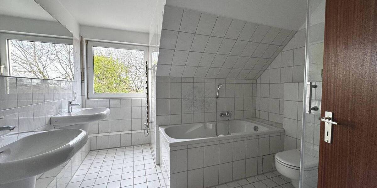 Mehrfamilienhaus, Wohnhaus Essen Burgaltendorf - 9 Zimmer, 256 m&sup2;, 870.000&euro; | Angebot:26093591