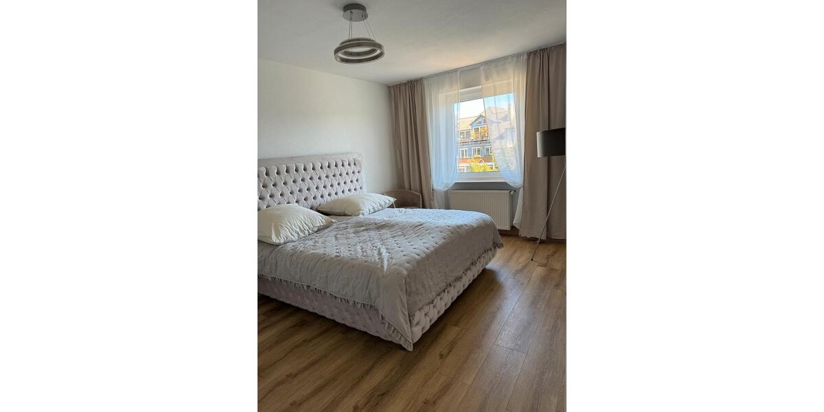 Etagenwohnung Essen Südviertel - 2.5 Zimmer, 67 m&sup2;, 1.100&euro; | Angebot:26256400