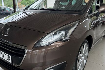 Peugeot 5008 181.382 km 8.890 &euro; Bottrop 46236