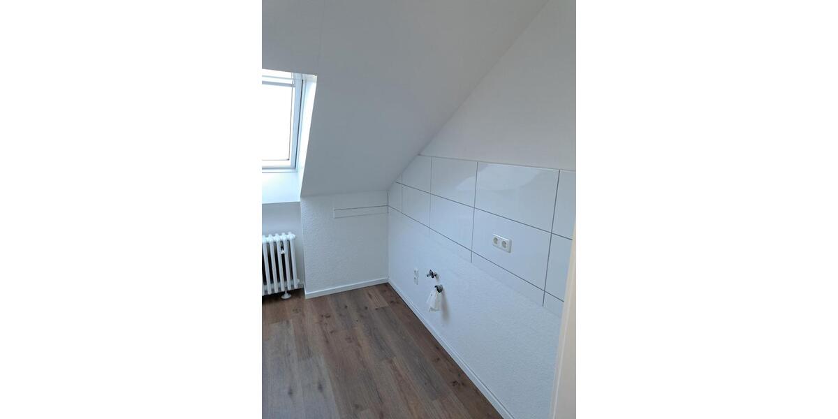 Dachgeschoßwohnung Essen Stadtbezirk IV - 2 Zimmer, 62 m&sup2;, 465&euro; | Angebot:26284643