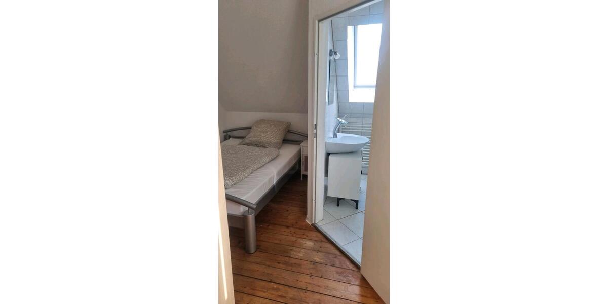 Dachgeschoßwohnung Bochum Bochum-Südwest - 2 Zimmer, 30 m&sup2;, 580&euro; | Angebot:26294656