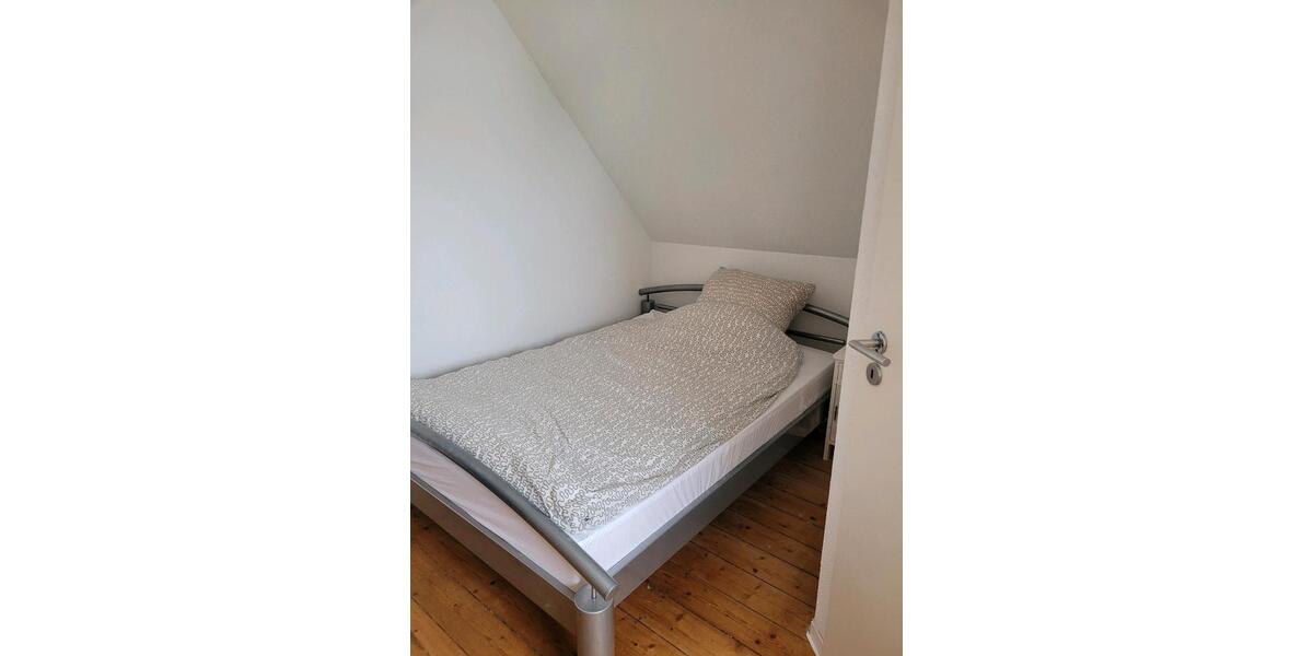 Dachgeschoßwohnung Bochum Bochum-Südwest - 2 Zimmer, 30 m&sup2;, 580&euro; | Angebot:26294656